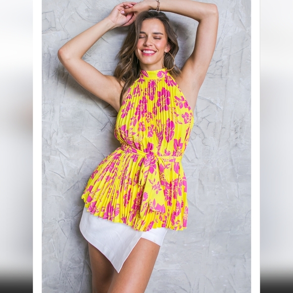 Floral print pleated halterneck top - Picture 3 of 4